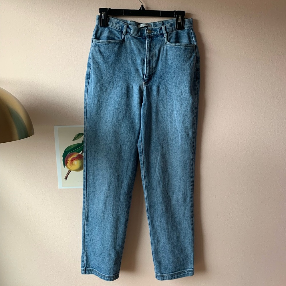 Vintage high waisted mom jeans straight leg stretch light wash denim size 6